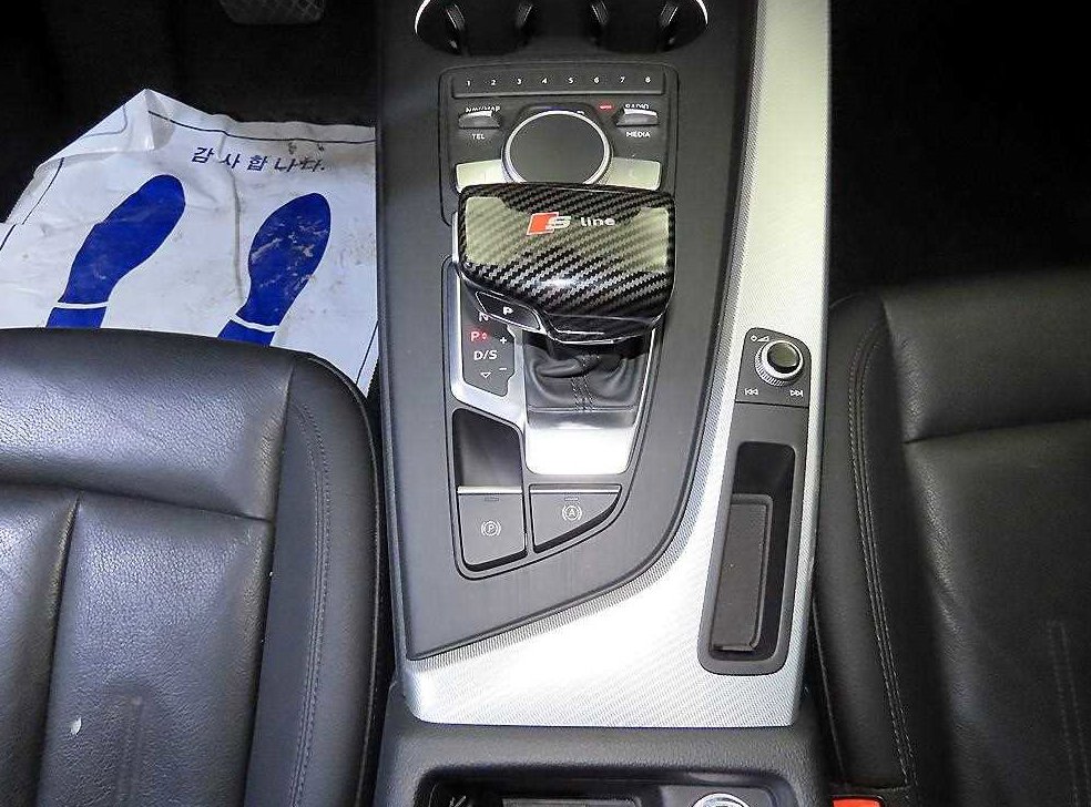 아우디 A4 40 TFSI 사진 12