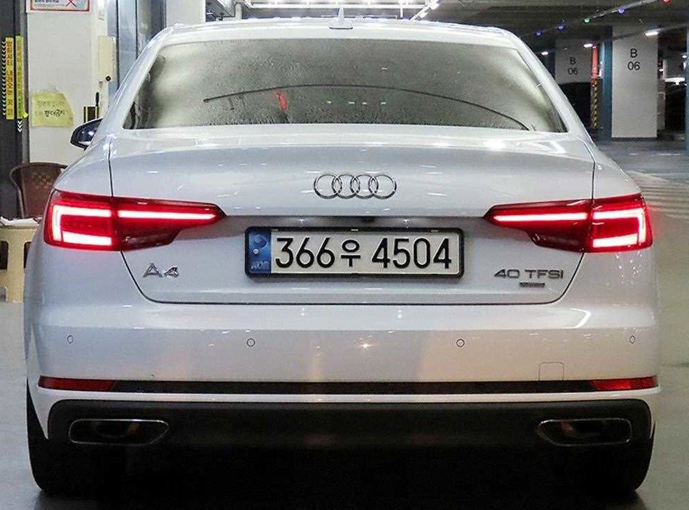 아우디 A4 40 TFSI 사진 5