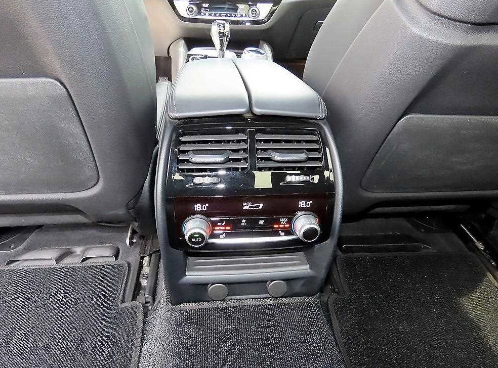 BMW 5시리즈 530i M 스포츠 플러스 사진 16