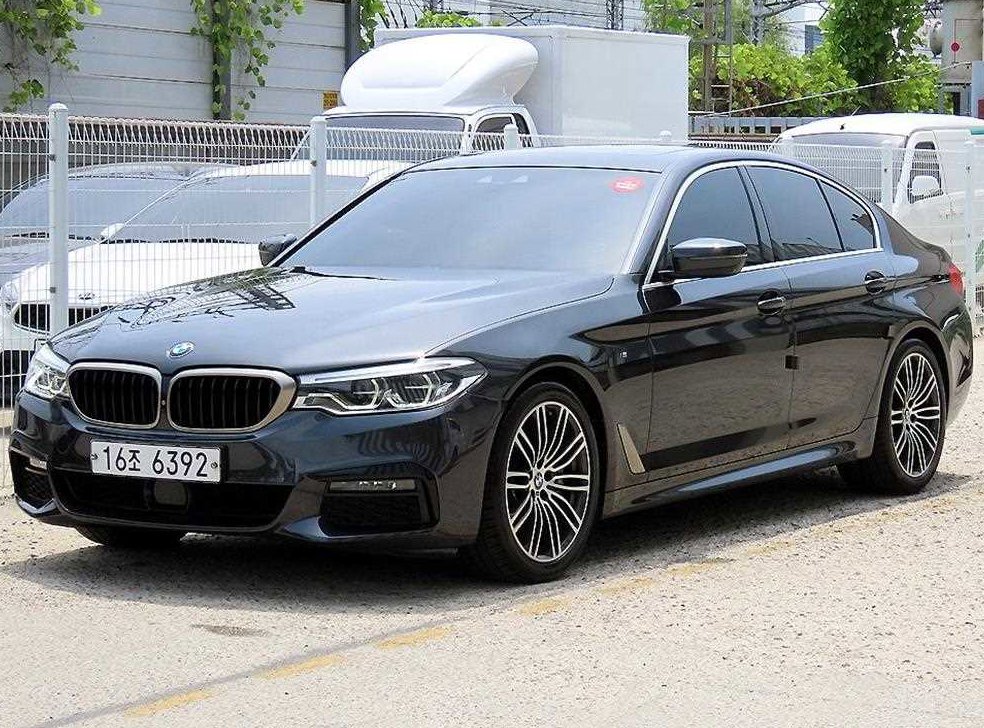 BMW 5시리즈 530i M 스포츠 플러스 사진 2