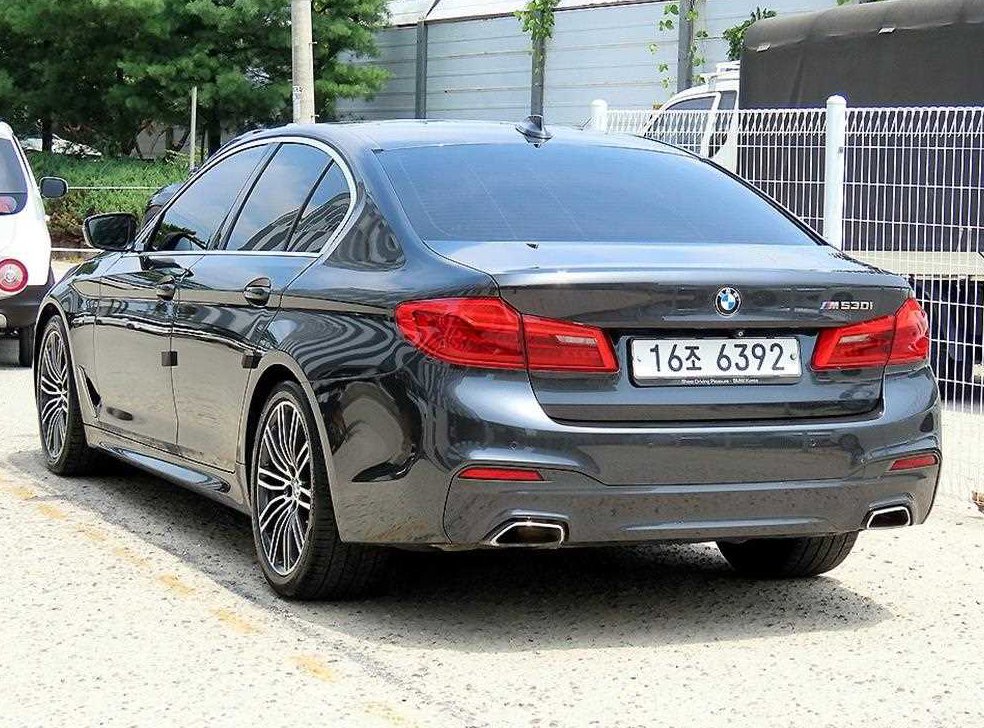 BMW 5시리즈 530i M 스포츠 플러스 사진 3