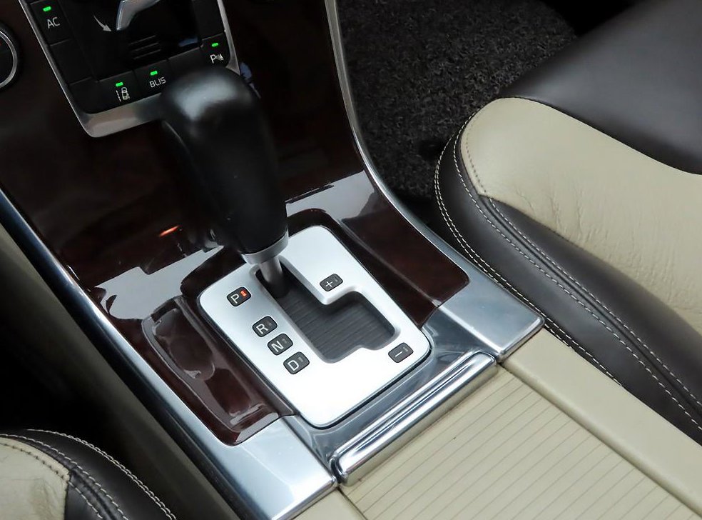 볼보 XC60 D5 AWD 사진 10