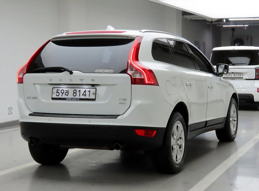 볼보 XC60 D5 AWD 사진 4