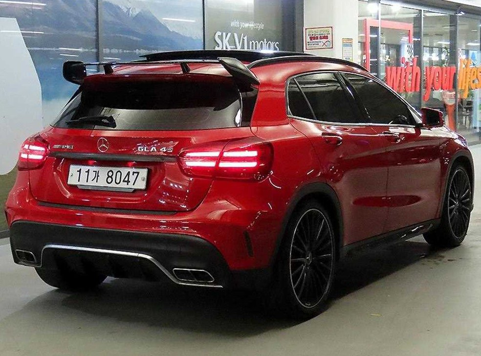 벤츠 GLA 클래스 GLA45 AMG 4MATIC 사진 4