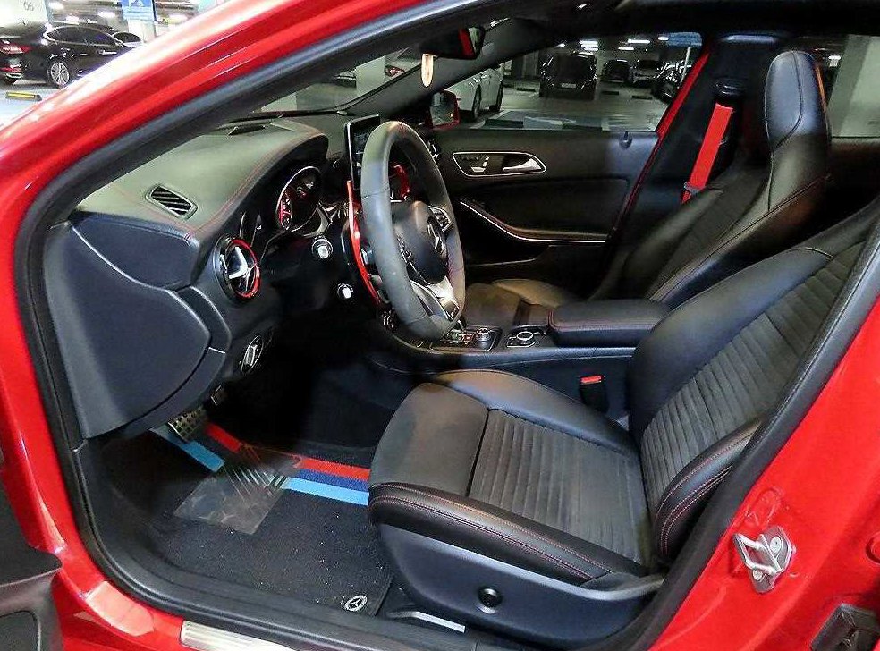 벤츠 GLA 클래스 GLA45 AMG 4MATIC 사진 6
