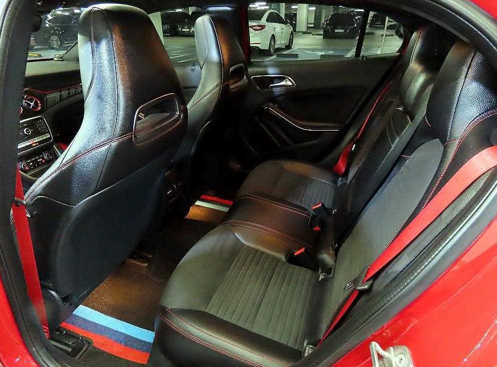 벤츠 GLA 클래스 GLA45 AMG 4MATIC 사진 7