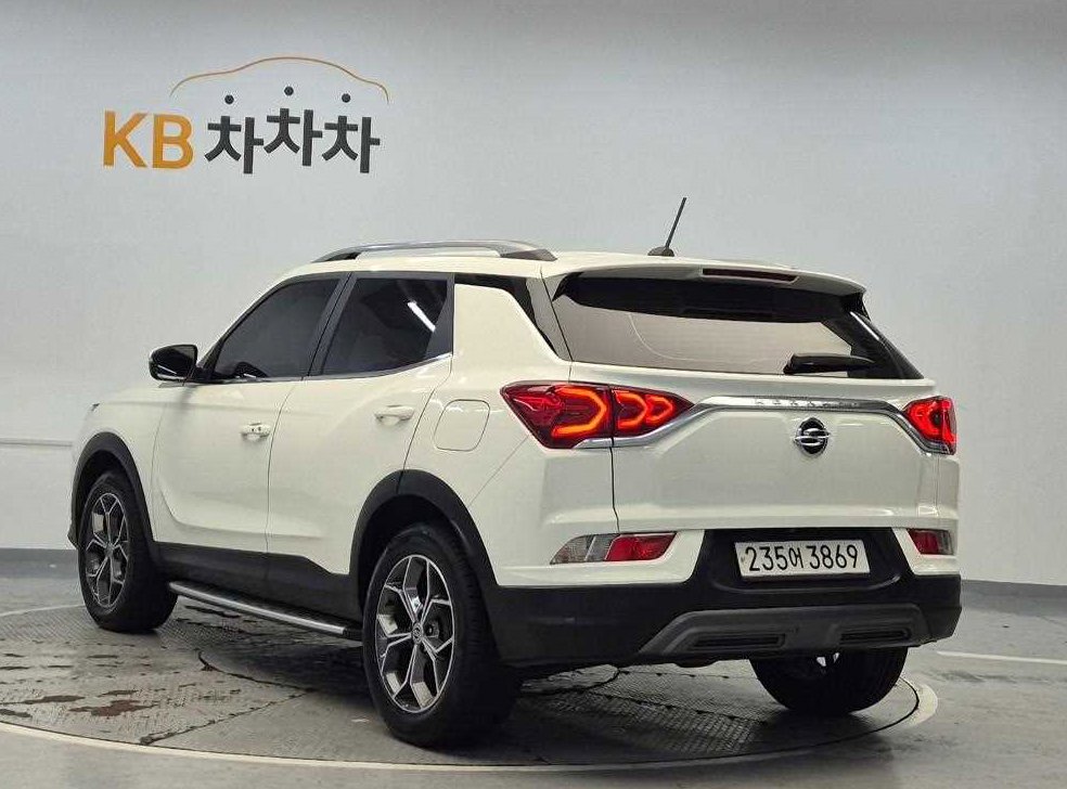 KG모빌리티(쌍용)  코란도 2WD 가솔린 1.5 C5 플러스 사진 2