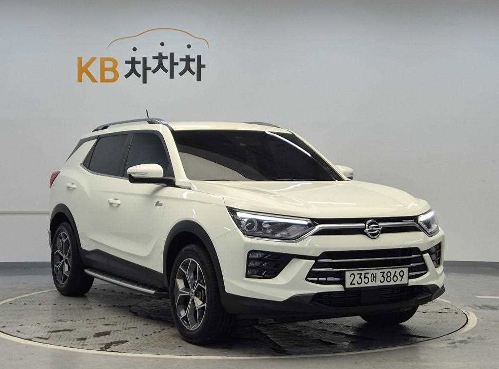 KG모빌리티(쌍용)  코란도 2WD 가솔린 1.5 C5 플러스 사진 4