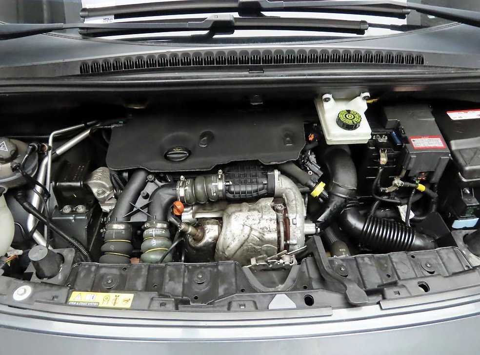 푸조 3008 1.6 e-HDI Active 사진 20