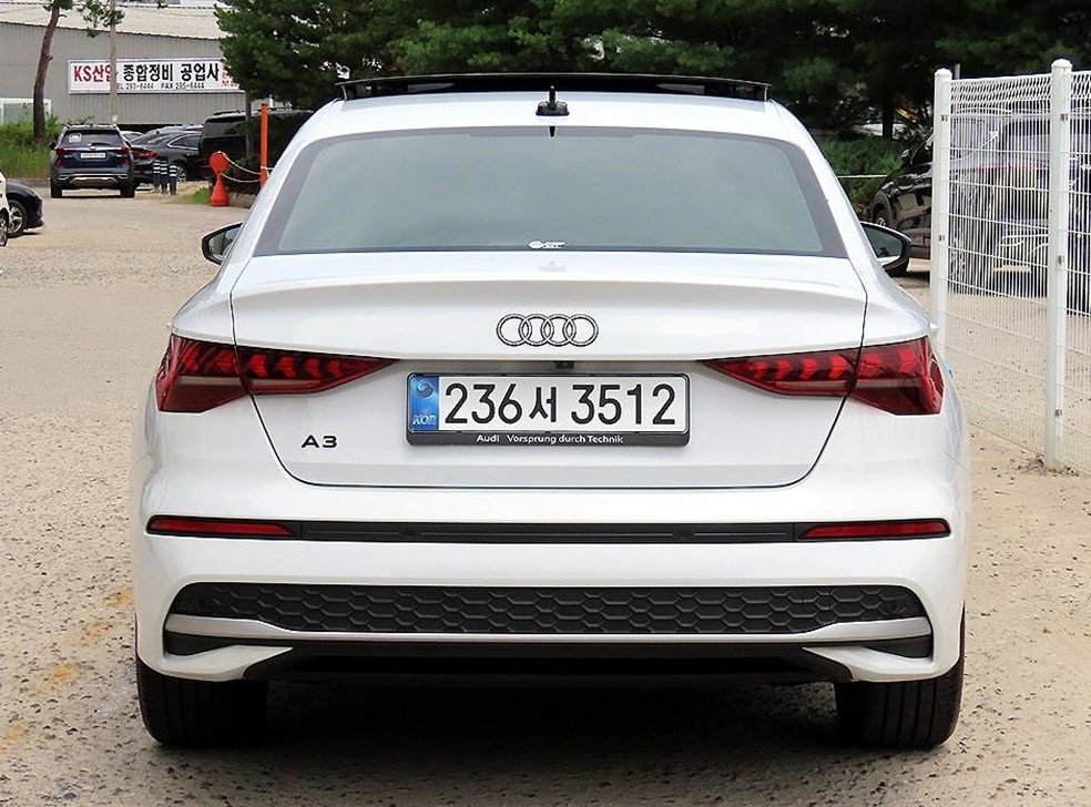 아우디 A3 40 TFSI 사진 4