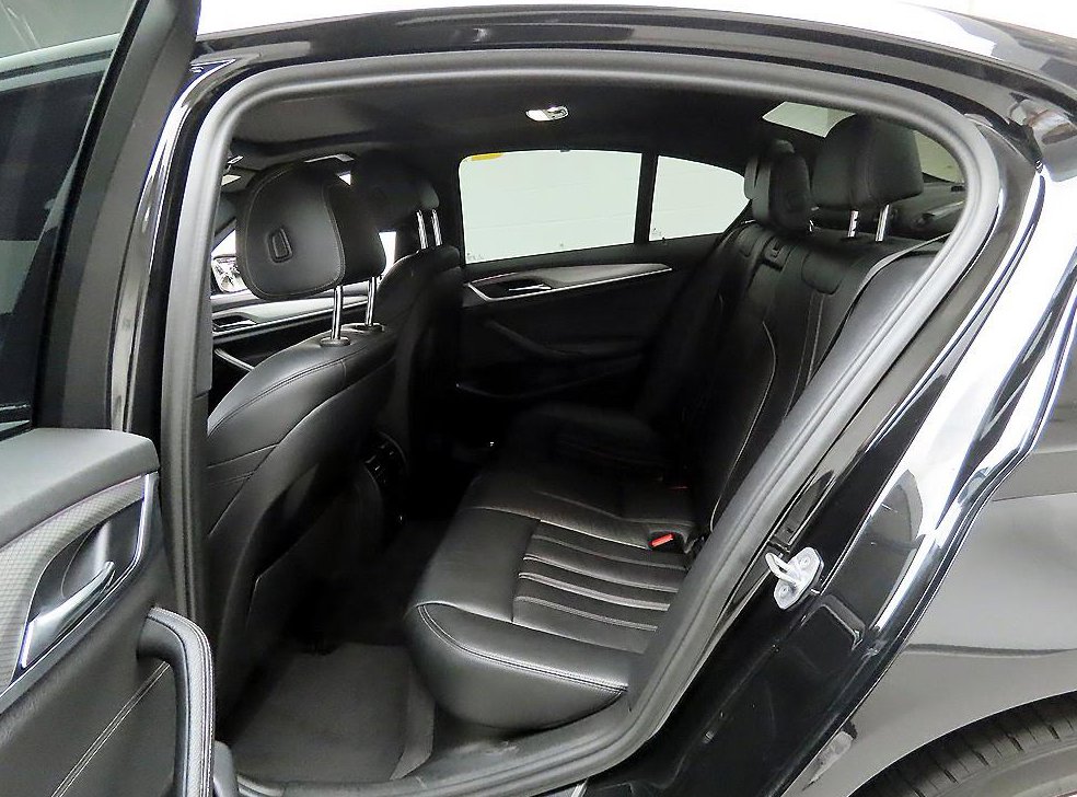 BMW 5시리즈 520d M 스포츠 플러스 사진 13