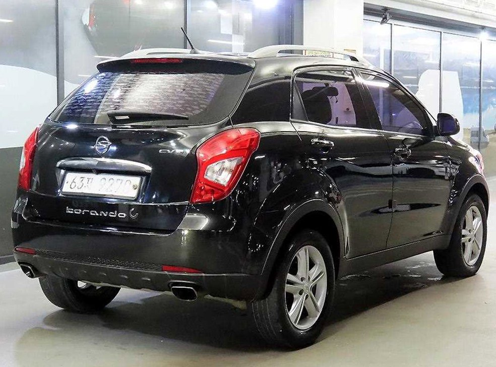 KG모빌리티(쌍용)  코란도 2WD 2.0 CVT 사진 4