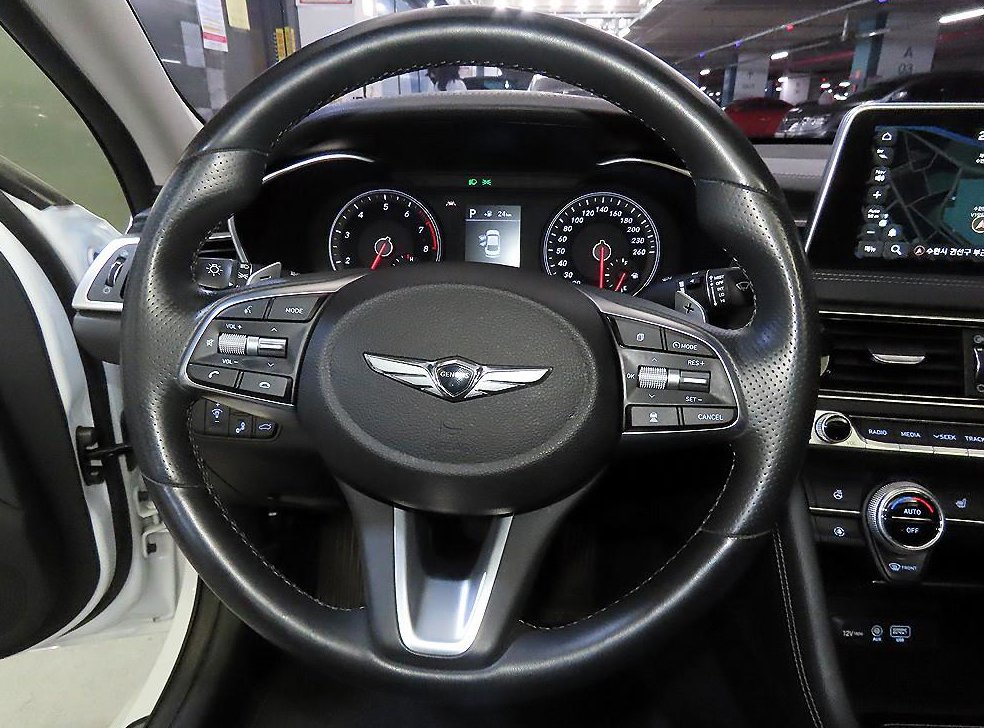 제네시스 G70 2.0T AWD 사진 8