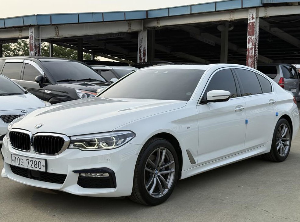 BMW 5시리즈 520d xDrive M 스포츠 플러스 사진 2