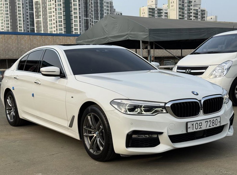 BMW 5시리즈 520d xDrive M 스포츠 플러스 사진 6