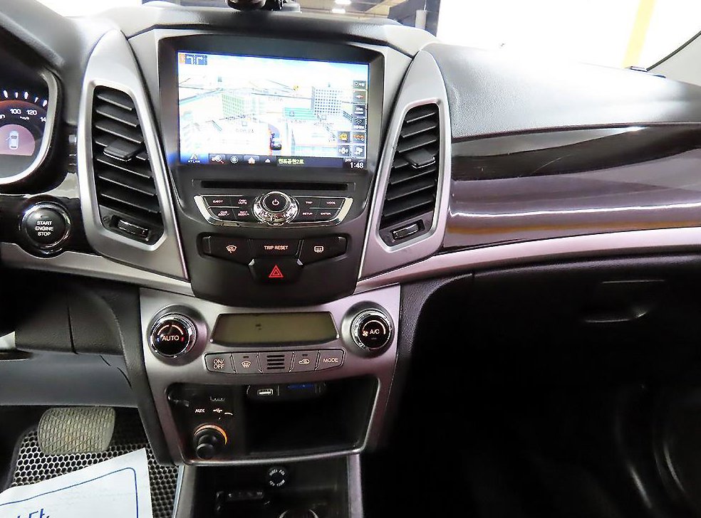 KG모빌리티(쌍용)  코란도 4WD 2.0 CVX 사진 14