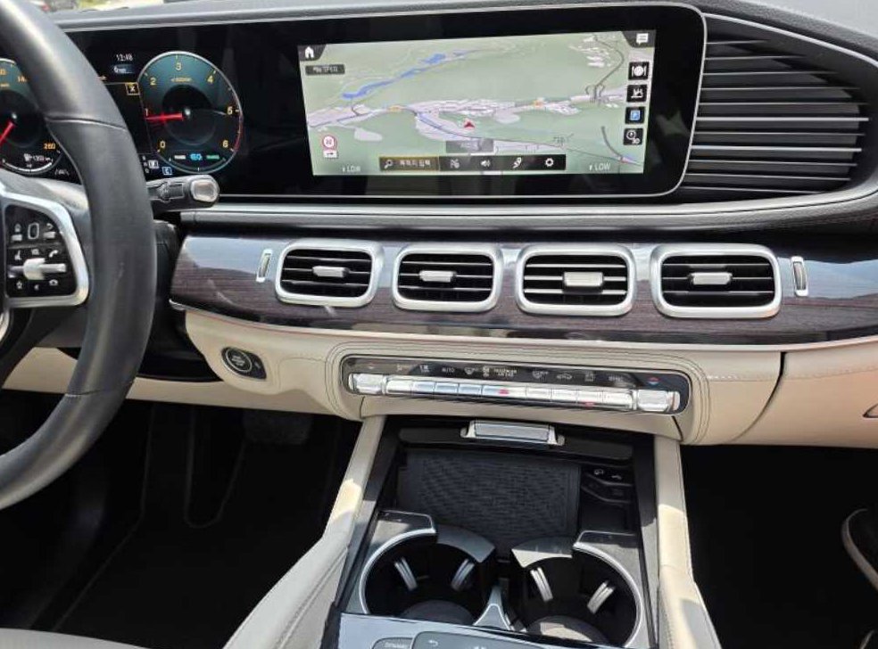벤츠 GLE 클래스 GLE 300d 4MATIC 사진 13