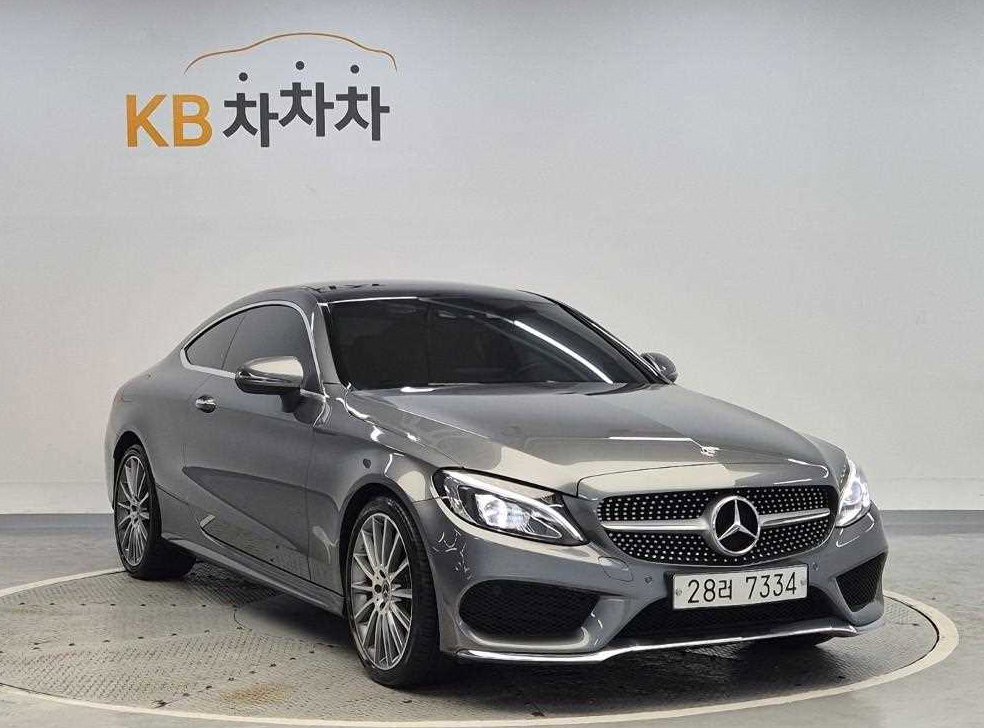 벤츠 C 클래스 C200 쿠페 사진 4