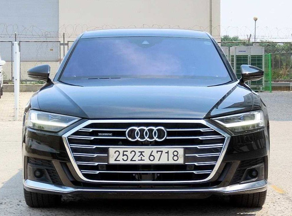 아우디 A8 55 TFSI 콰트로 LWB
