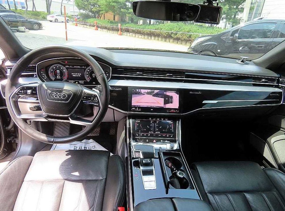 아우디 A8 55 TFSI 콰트로 LWB 사진 7