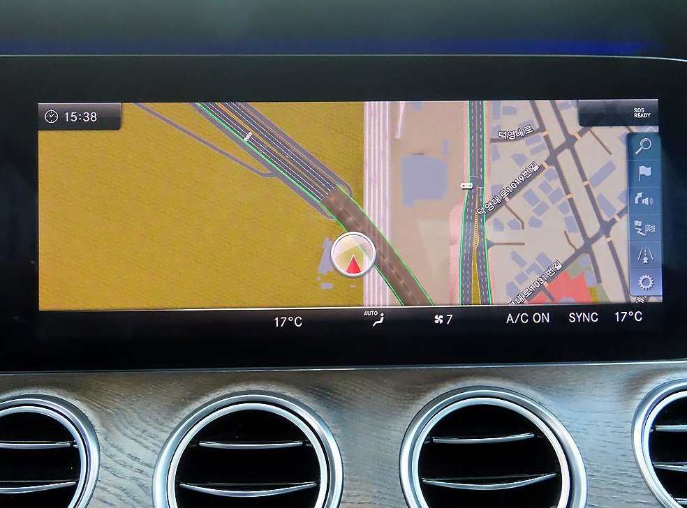 벤츠 E 클래스 E300 4MATIC 익스클루시브 사진 14