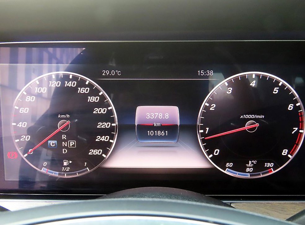 벤츠 E 클래스 E300 4MATIC 익스클루시브 사진 9