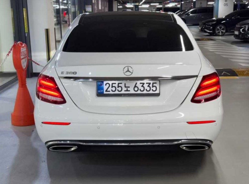 벤츠 E 클래스 E300 아방가르드 사진 5