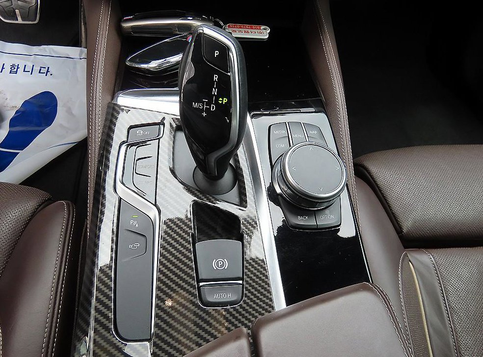 BMW 5시리즈 520d xDrive M 스포츠 플러스 사진 11
