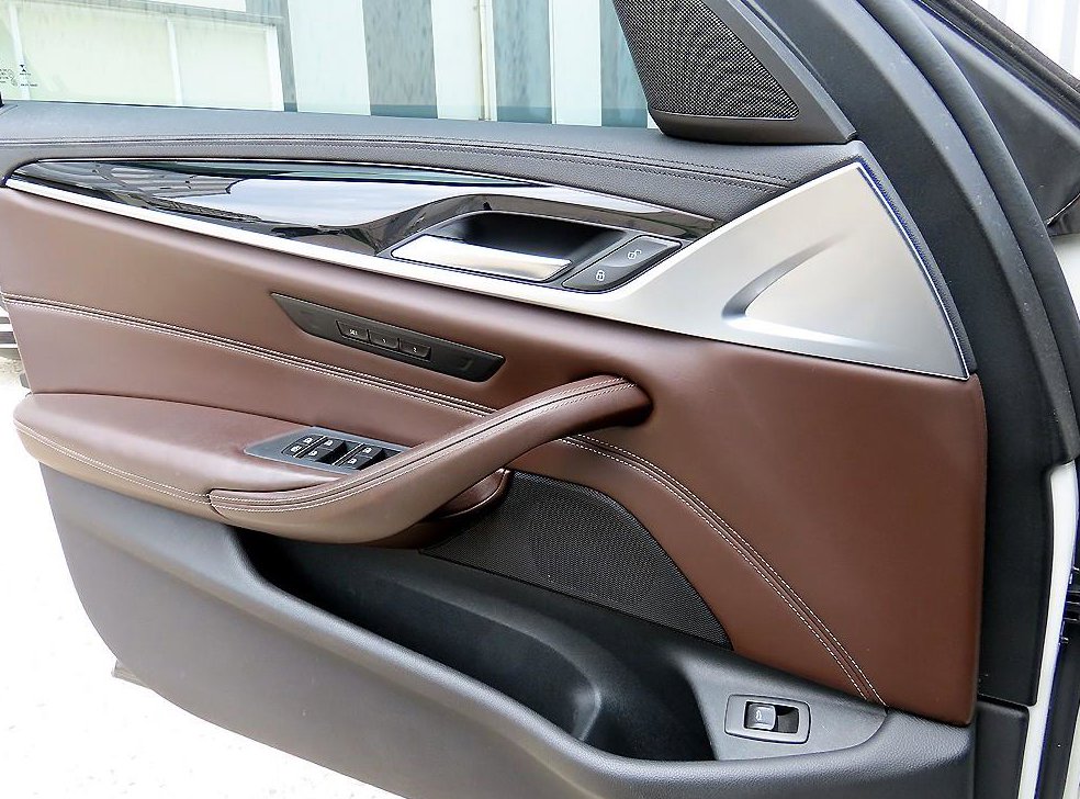 BMW 5시리즈 520d xDrive M 스포츠 플러스 사진 12