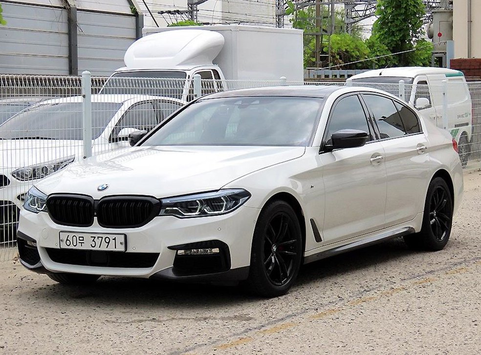 BMW 5시리즈 520d xDrive M 스포츠 플러스 사진 2