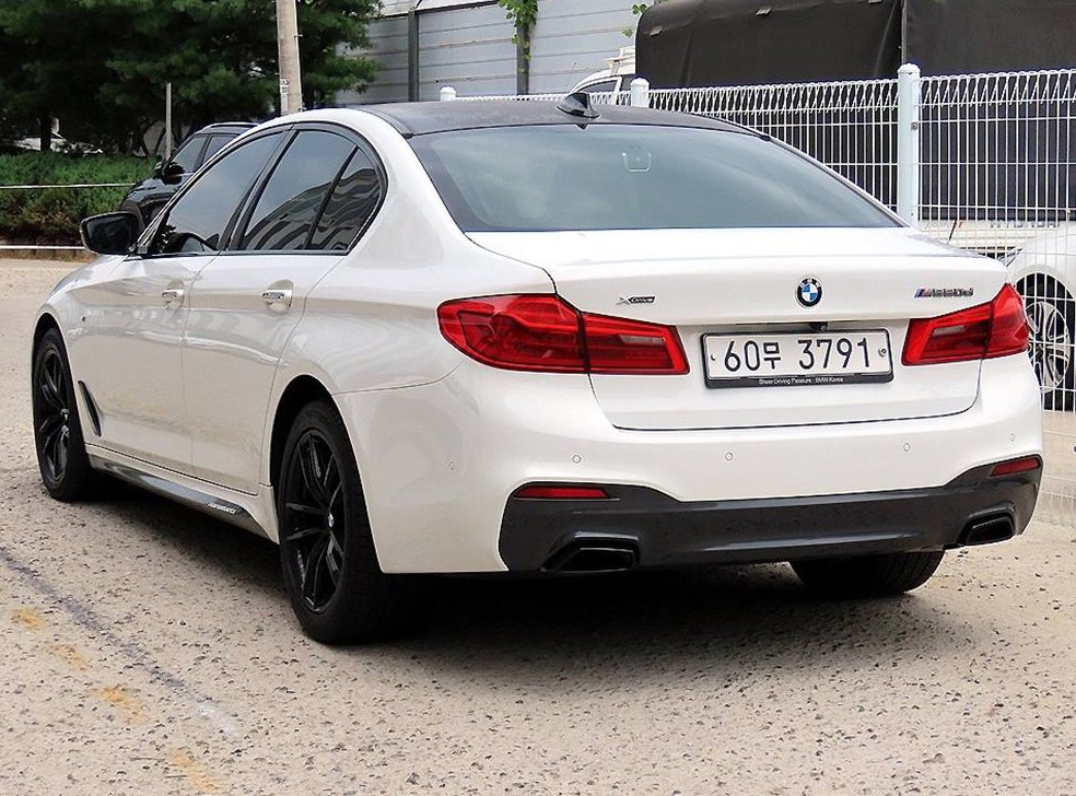 BMW 5시리즈 520d xDrive M 스포츠 플러스 사진 3