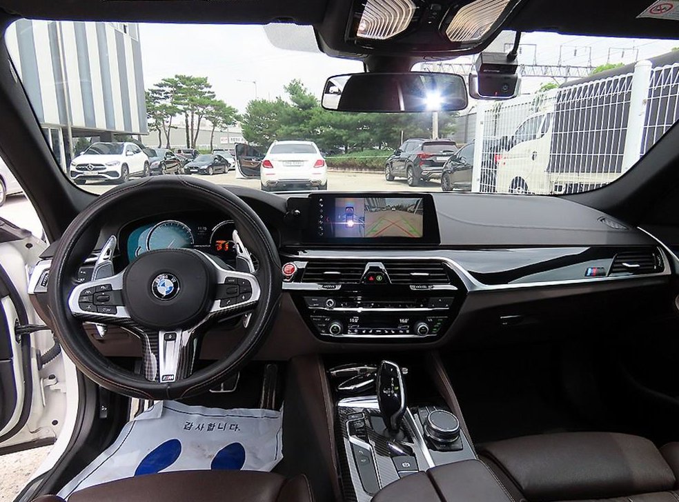 BMW 5시리즈 520d xDrive M 스포츠 플러스 사진 7