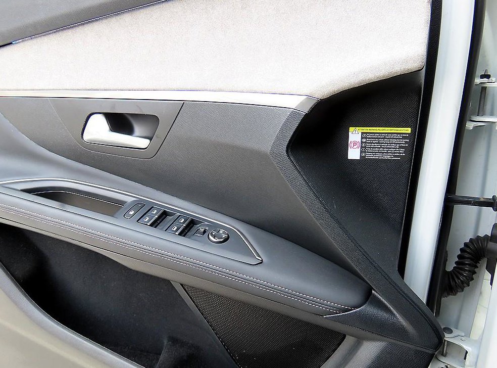 푸조 3008 1.2 Pure Tech GT 사진 11