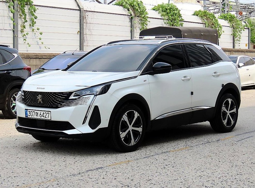 푸조 3008 1.2 Pure Tech GT 사진 2