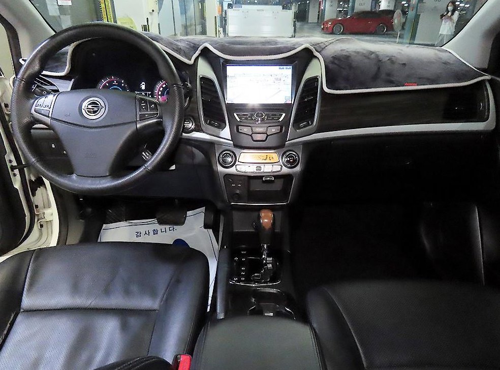 KG모빌리티(쌍용)  코란도 2WD 2.2 RX 사진 10