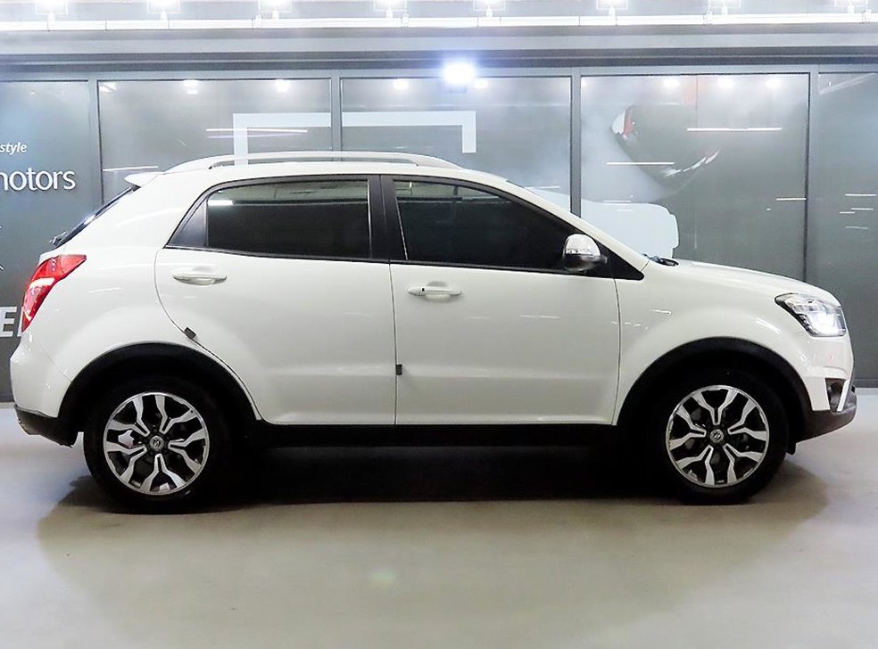 KG모빌리티(쌍용)  코란도 2WD 2.2 RX 사진 3