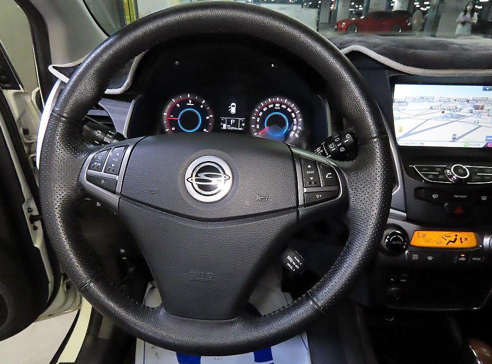 KG모빌리티(쌍용)  코란도 2WD 2.2 RX 사진 8