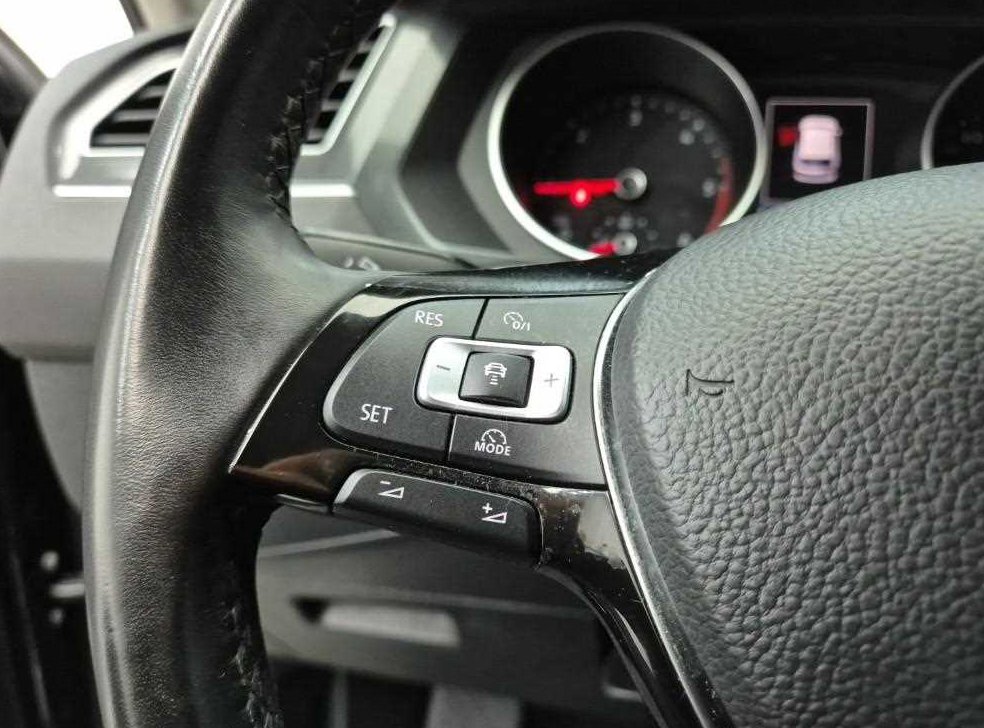폭스바겐 티구안 2.0 TDI 프리미엄 사진 14