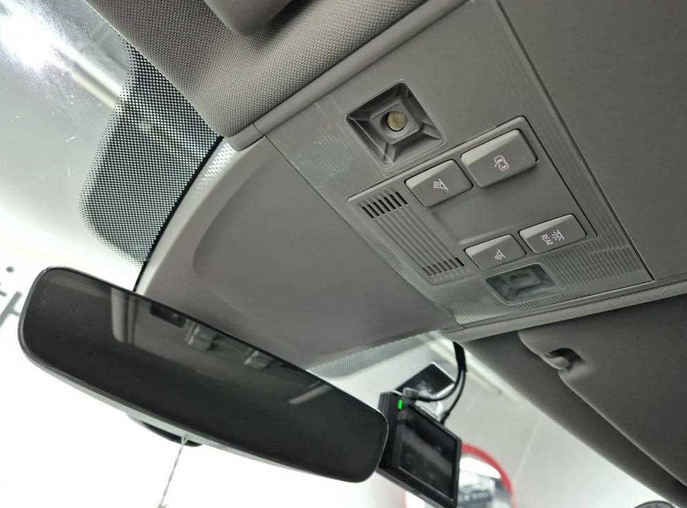 폭스바겐 티구안 2.0 TDI 프리미엄 사진 15