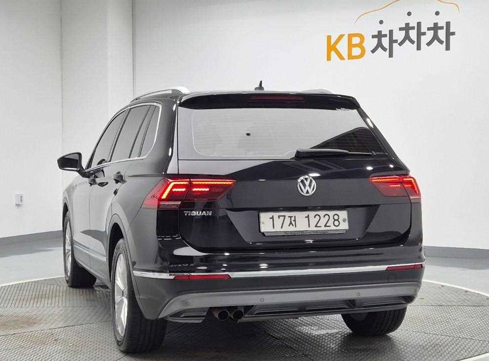 폭스바겐 티구안 2.0 TDI 프리미엄 사진 2