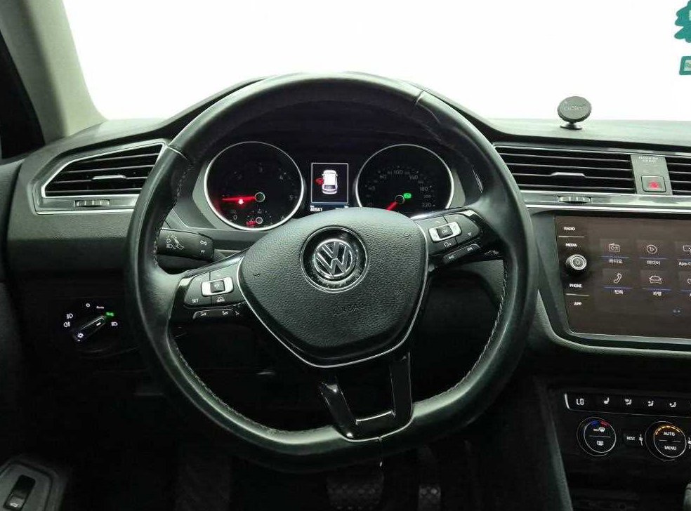 폭스바겐 티구안 2.0 TDI 프리미엄 사진 9