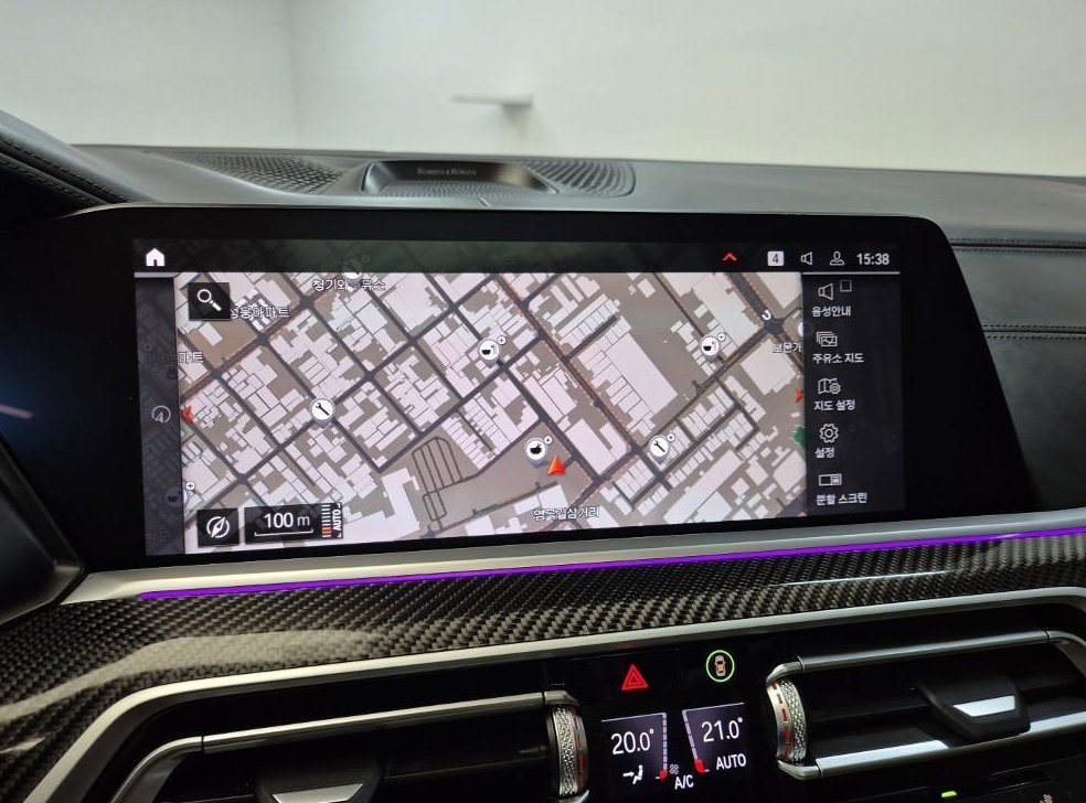 BMW X6 M50i 사진 14