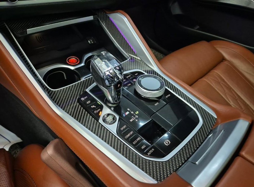 BMW X6 M50i 사진 8