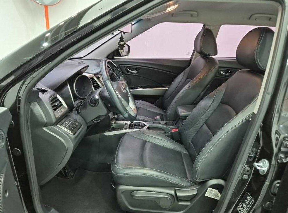 KG모빌리티(쌍용)  티볼리 가솔린 2WD 1.6 VX 사진 11