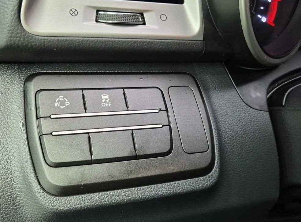 KG모빌리티(쌍용)  티볼리 가솔린 2WD 1.6 VX 사진 18