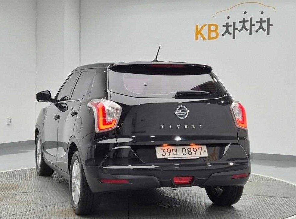 KG모빌리티(쌍용)  티볼리 가솔린 2WD 1.6 VX 사진 2