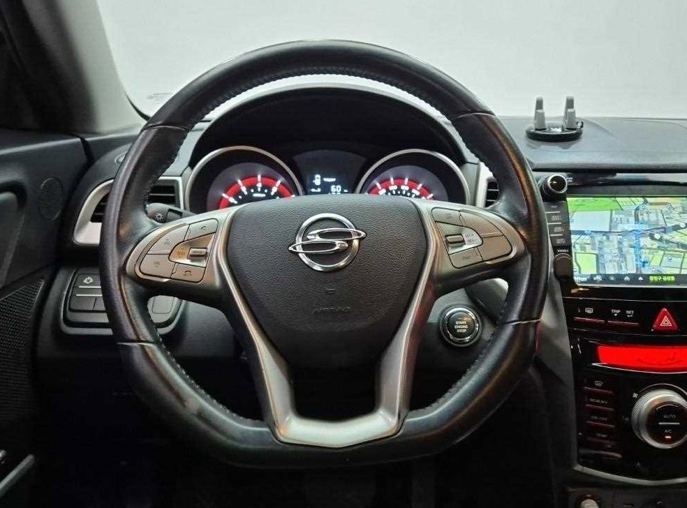 KG모빌리티(쌍용)  티볼리 가솔린 2WD 1.6 VX 사진 9
