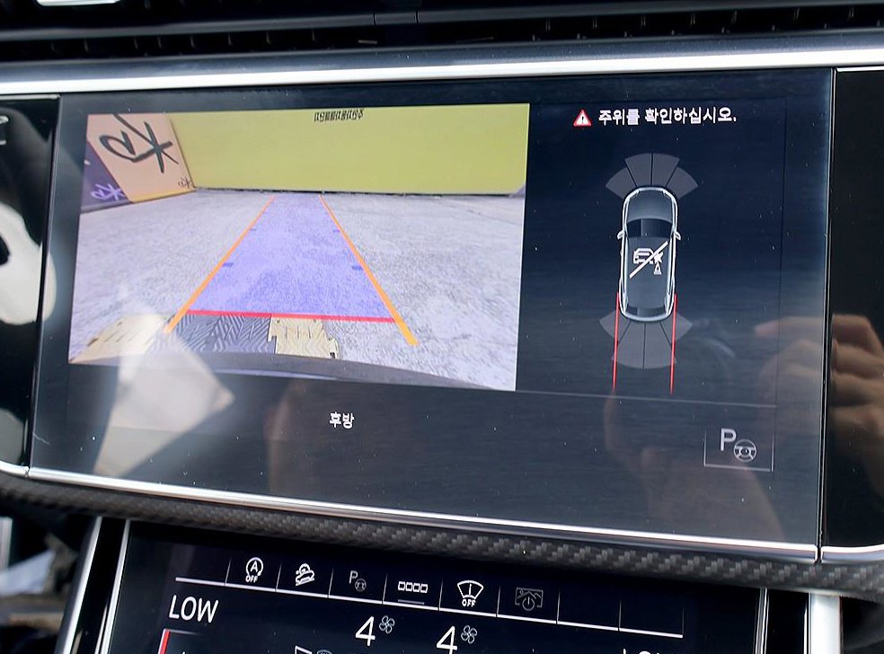 아우디 RSQ8 4.0 TFSI 콰트로 사진 10