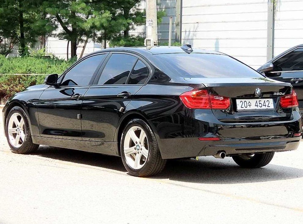 BMW 3시리즈 320d 사진 3