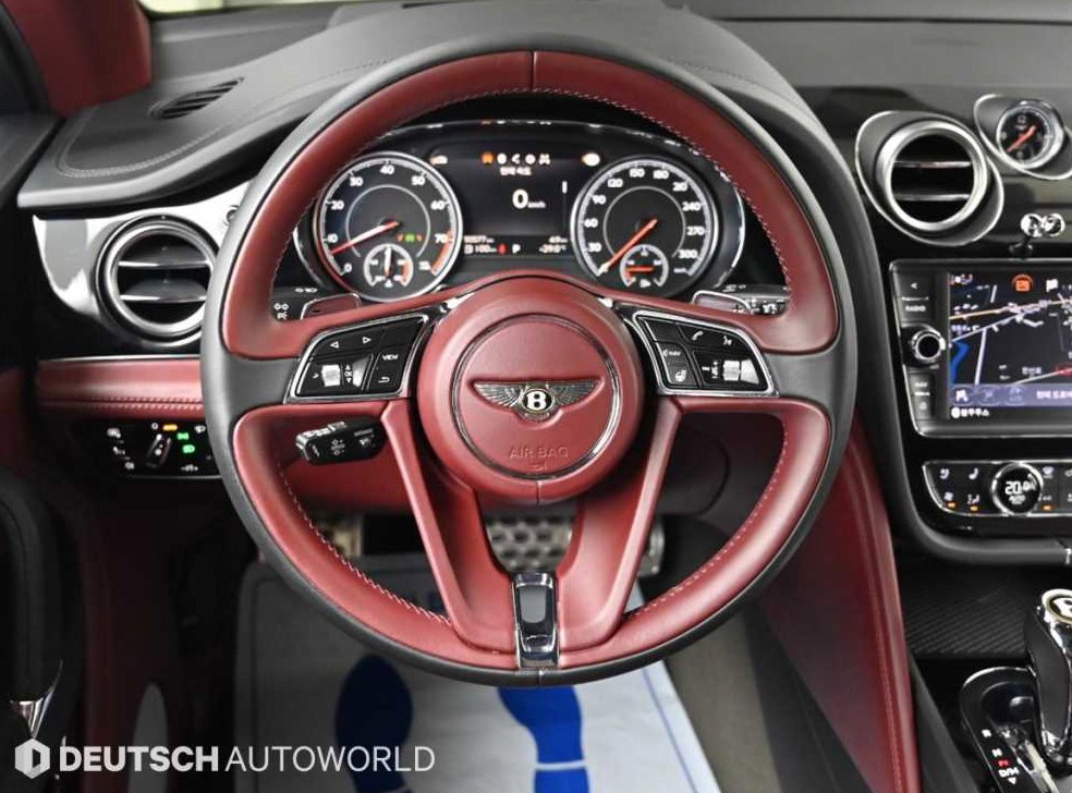 벤틀리 벤테이가 4.0 V8 사진 13